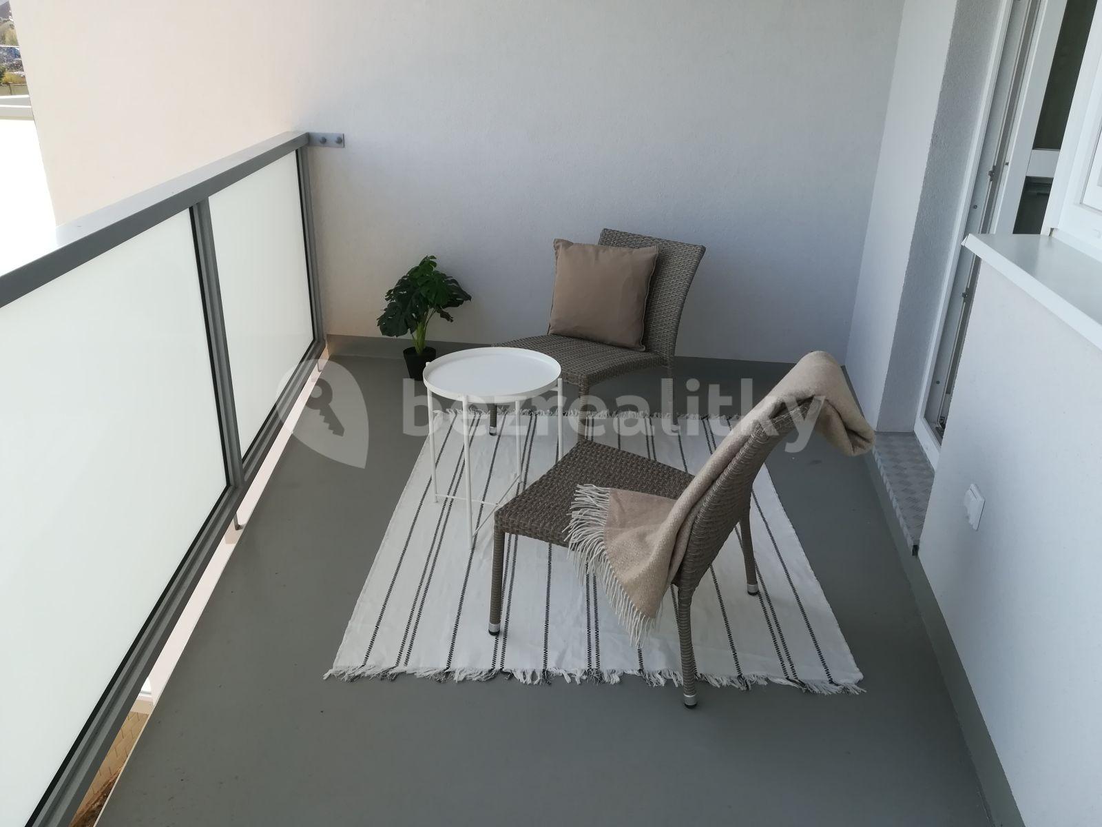 1 bedroom with open-plan kitchen flat to rent, 47 m², Kloučkova, Rakovník, Středočeský Region