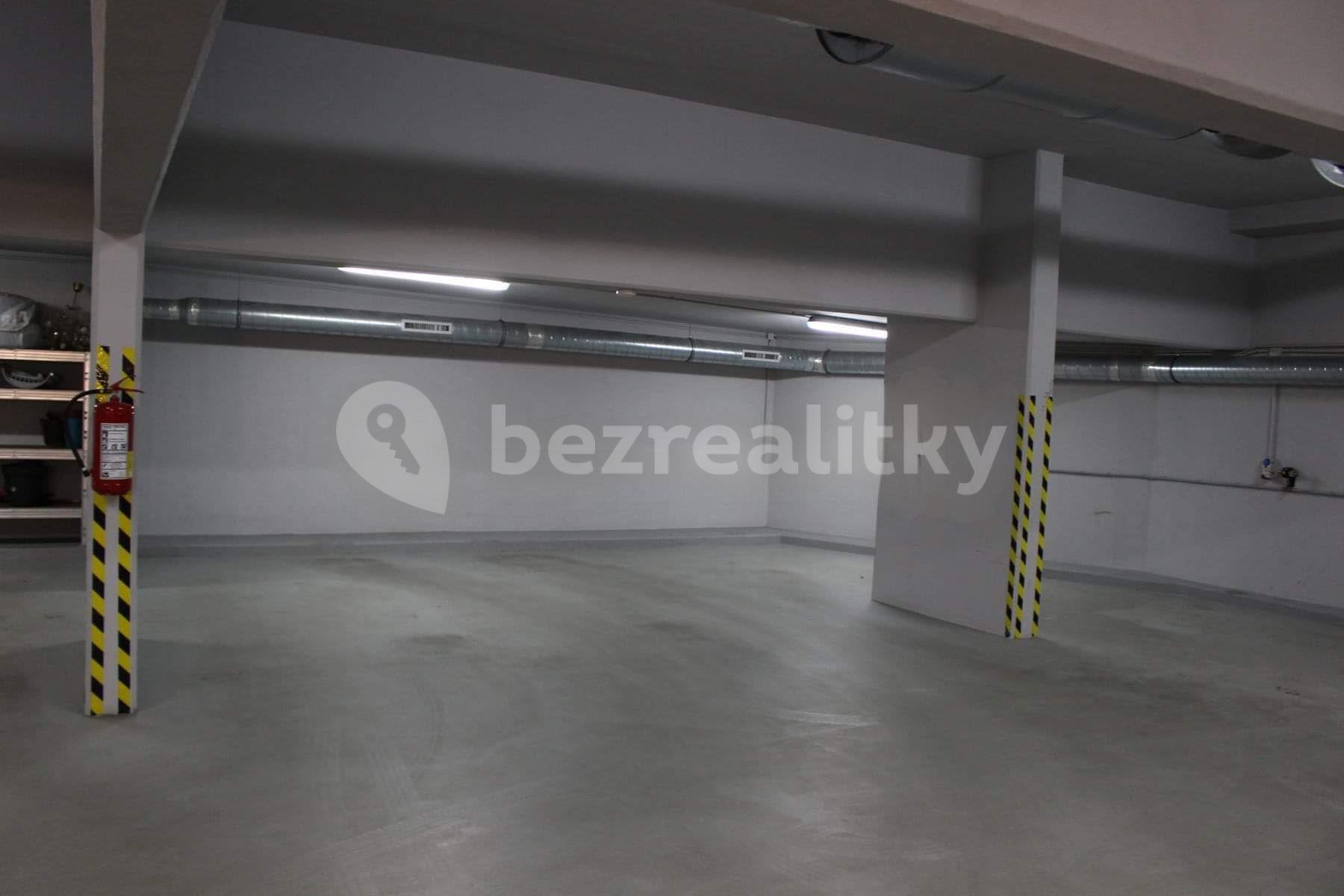 garage to rent, 13 m², Košická, Prague, Prague