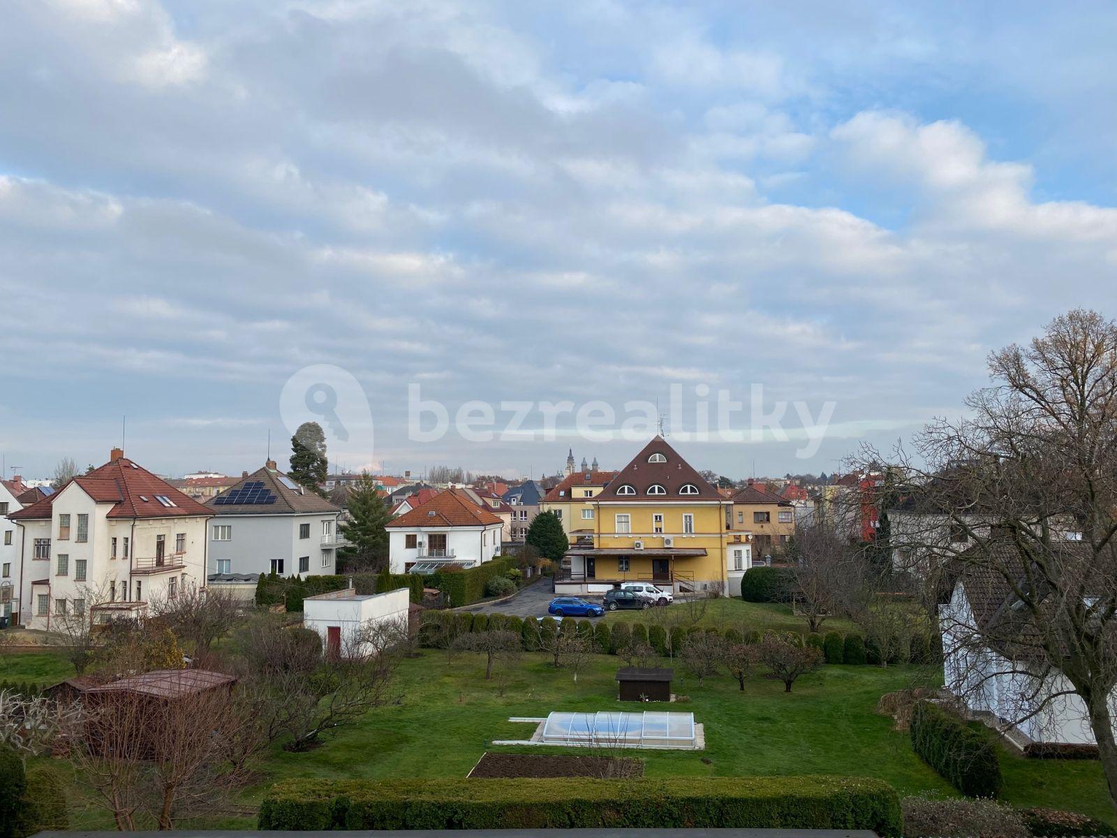 1 bedroom with open-plan kitchen flat to rent, 58 m², Horova, Hradec Králové, Královéhradecký Region