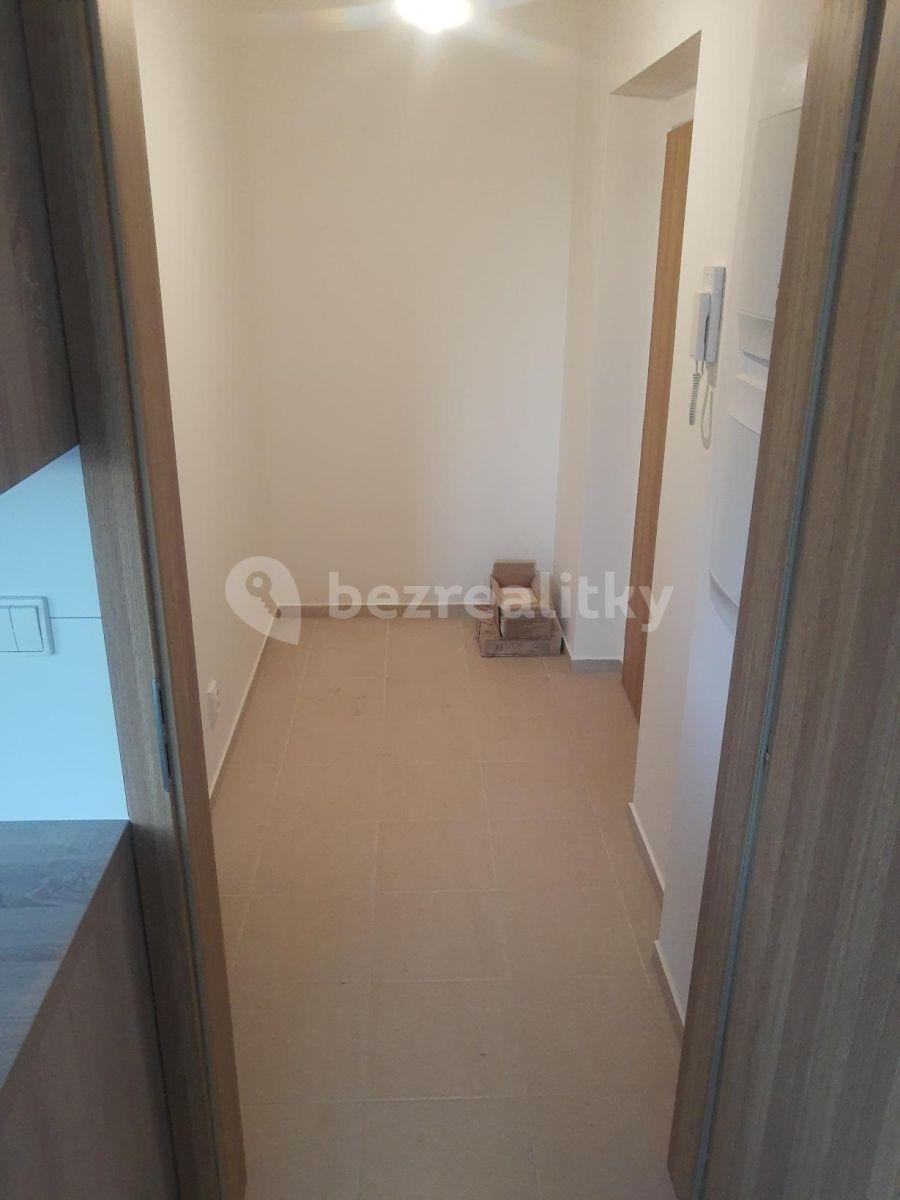 Studio flat to rent, 32 m², Rakovník, Středočeský Region