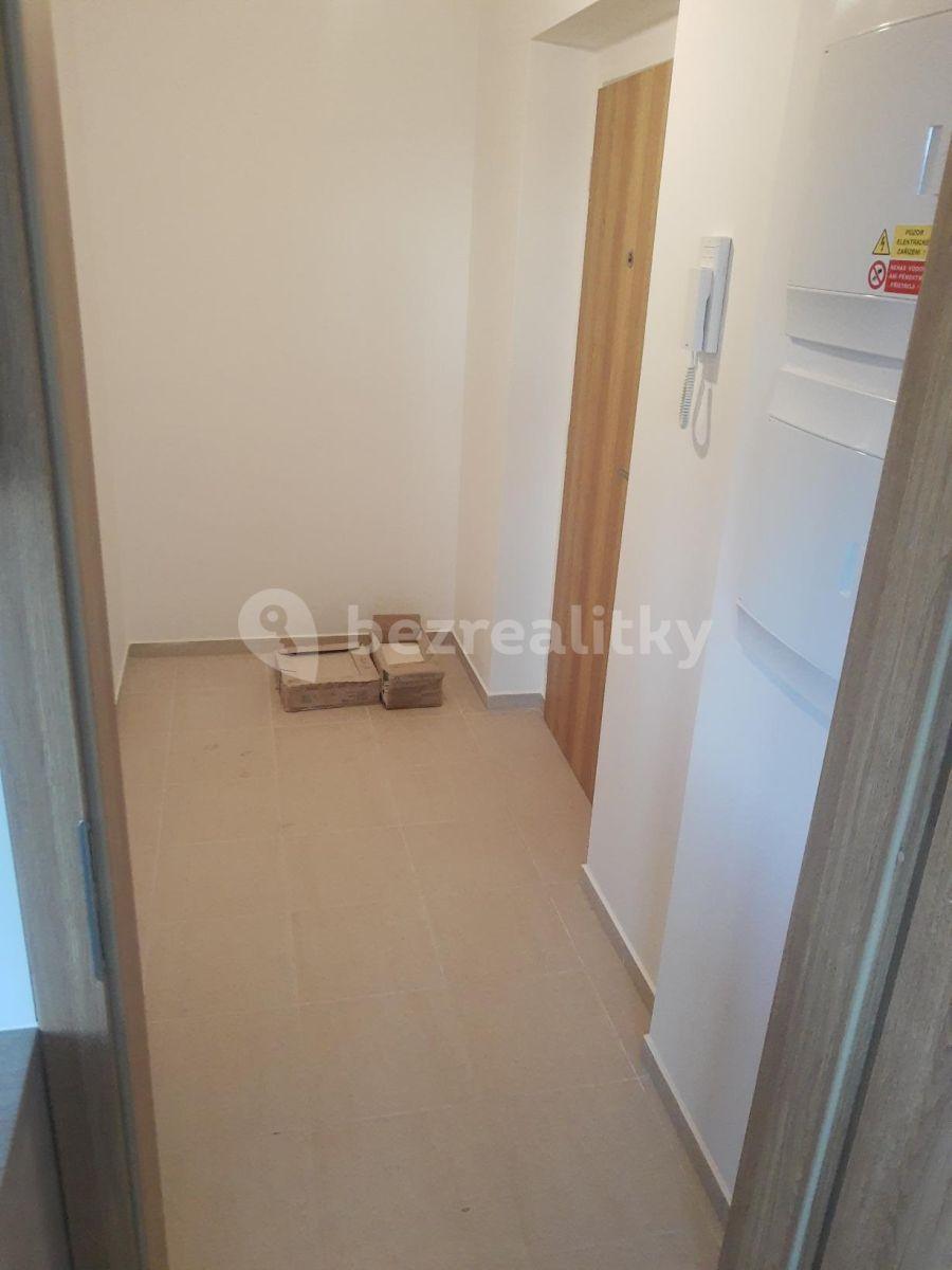 Studio flat to rent, 32 m², Rakovník, Středočeský Region