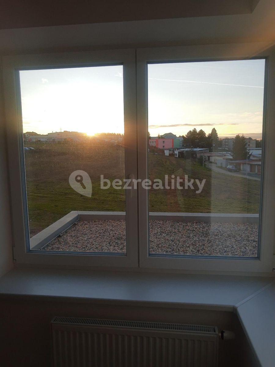 Studio flat to rent, 32 m², Rakovník, Středočeský Region