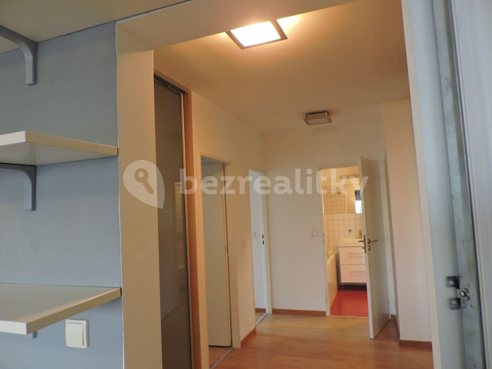 2 bedroom with open-plan kitchen flat to rent, 71 m², Bronzová, Prague, Prague