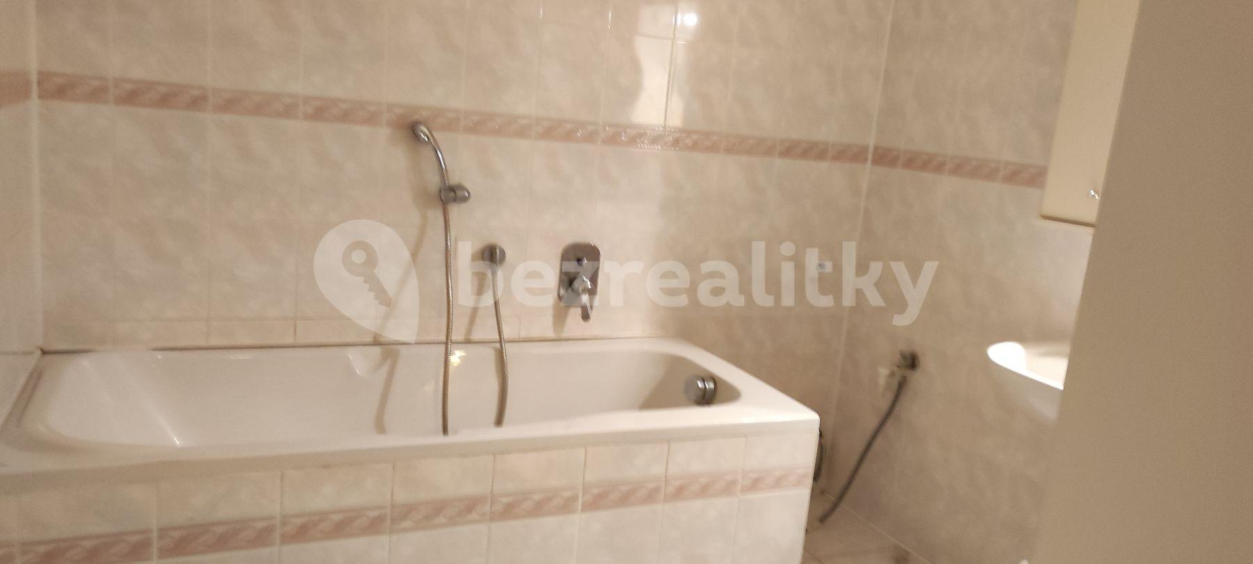 1 bedroom with open-plan kitchen flat to rent, 48 m², Na Kopcích, Třebíč, Vysočina Region