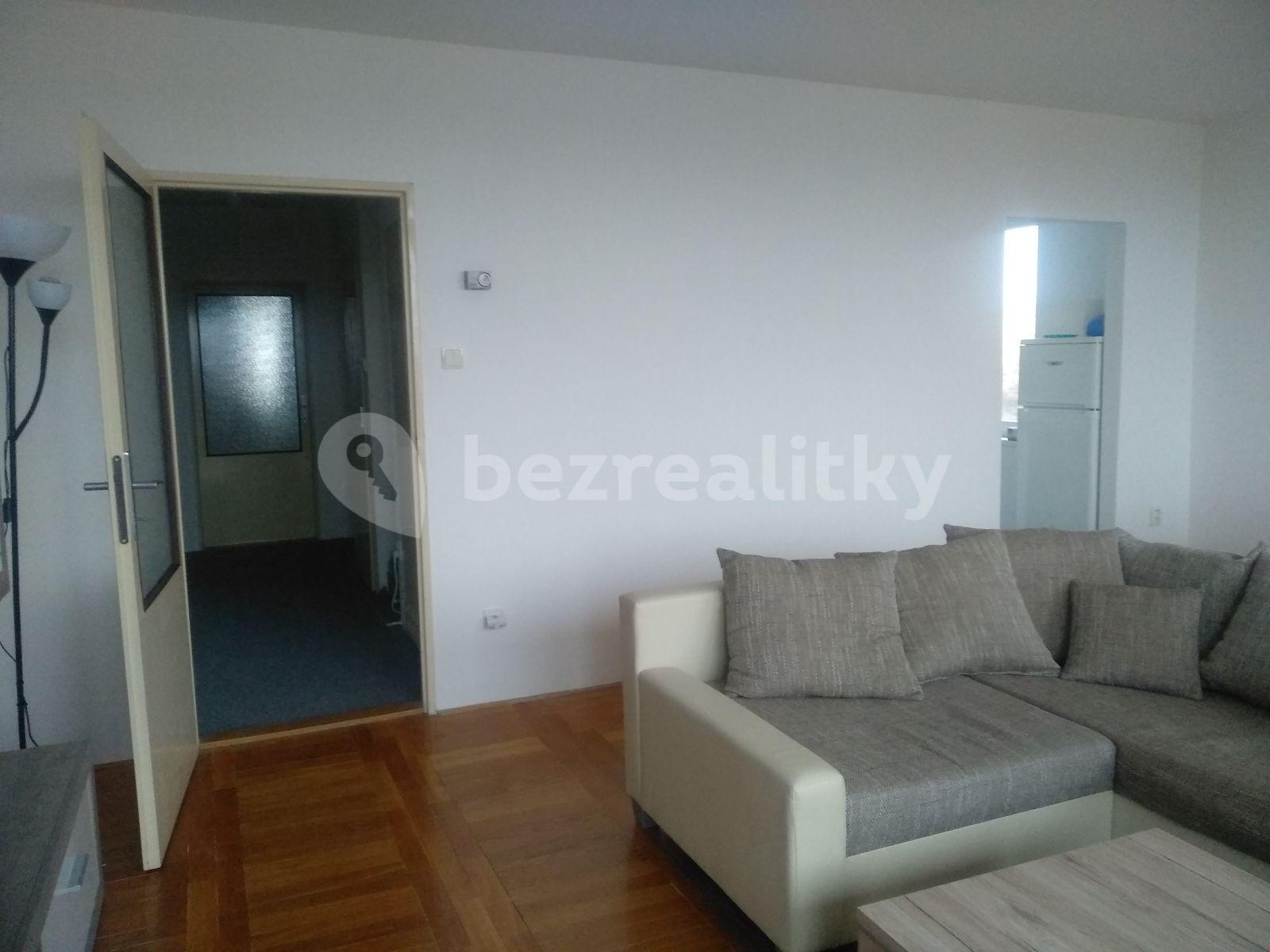 2 bedroom with open-plan kitchen flat to rent, 62 m², Nádražní, Mnichovo Hradiště, Středočeský Region