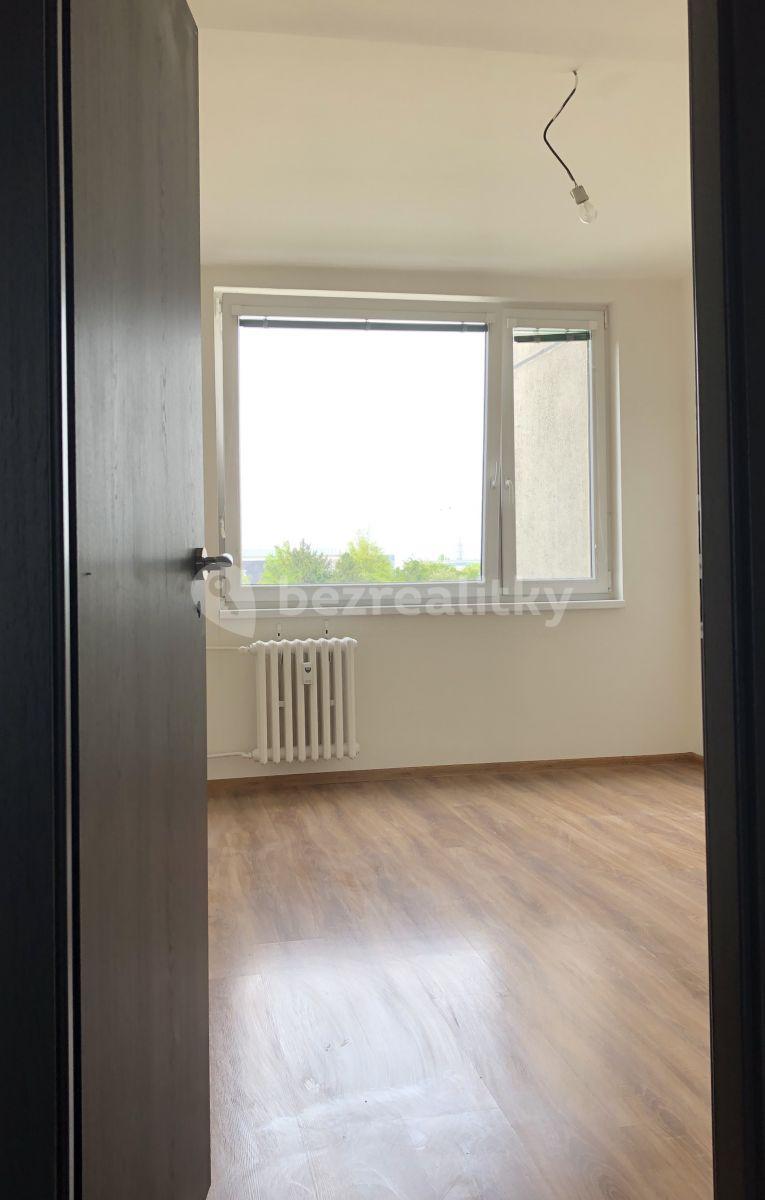 3 bedroom with open-plan kitchen flat to rent, 84 m², Filipova, Prague, Prague