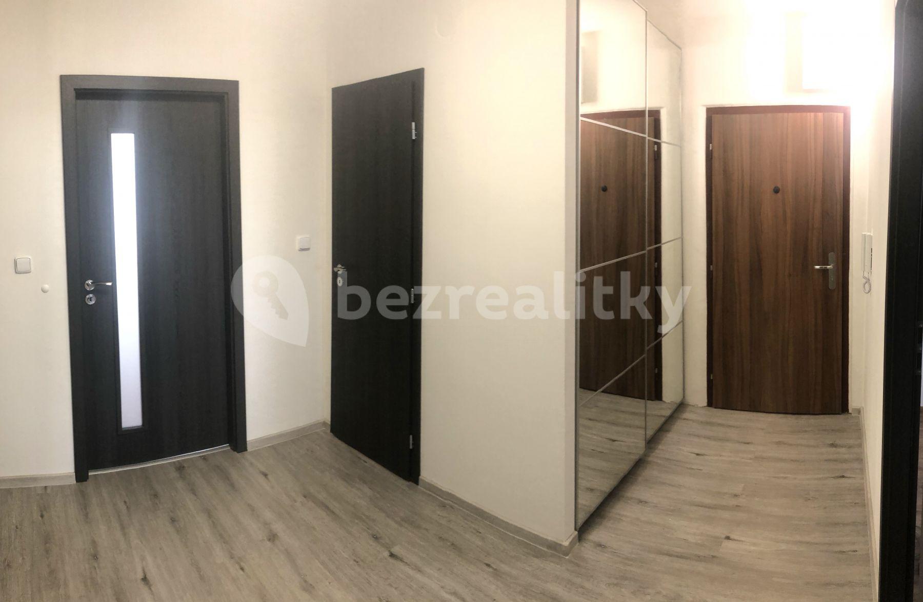 3 bedroom with open-plan kitchen flat to rent, 84 m², Filipova, Prague, Prague