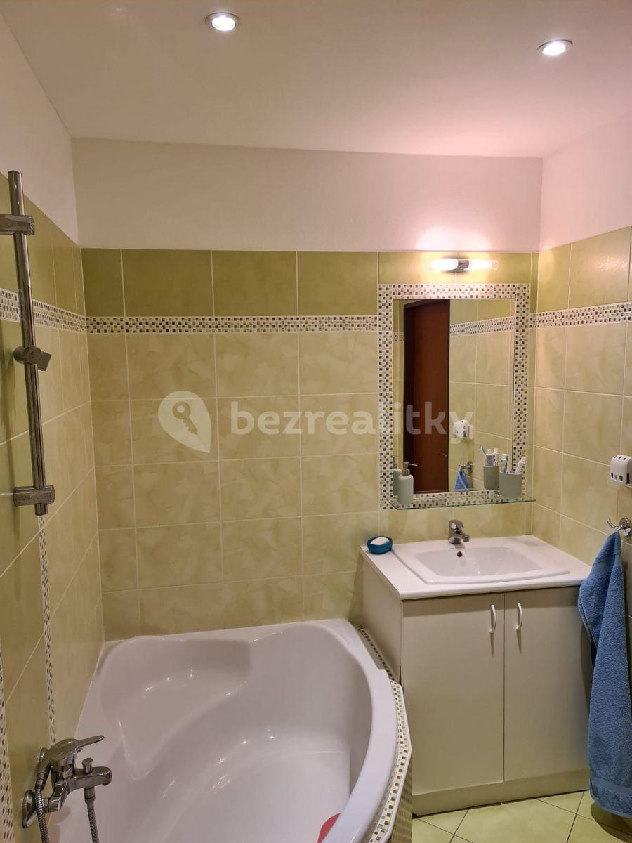 2 bedroom flat to rent, 65 m², Kpt. Nálepky, Louny, Ústecký Region