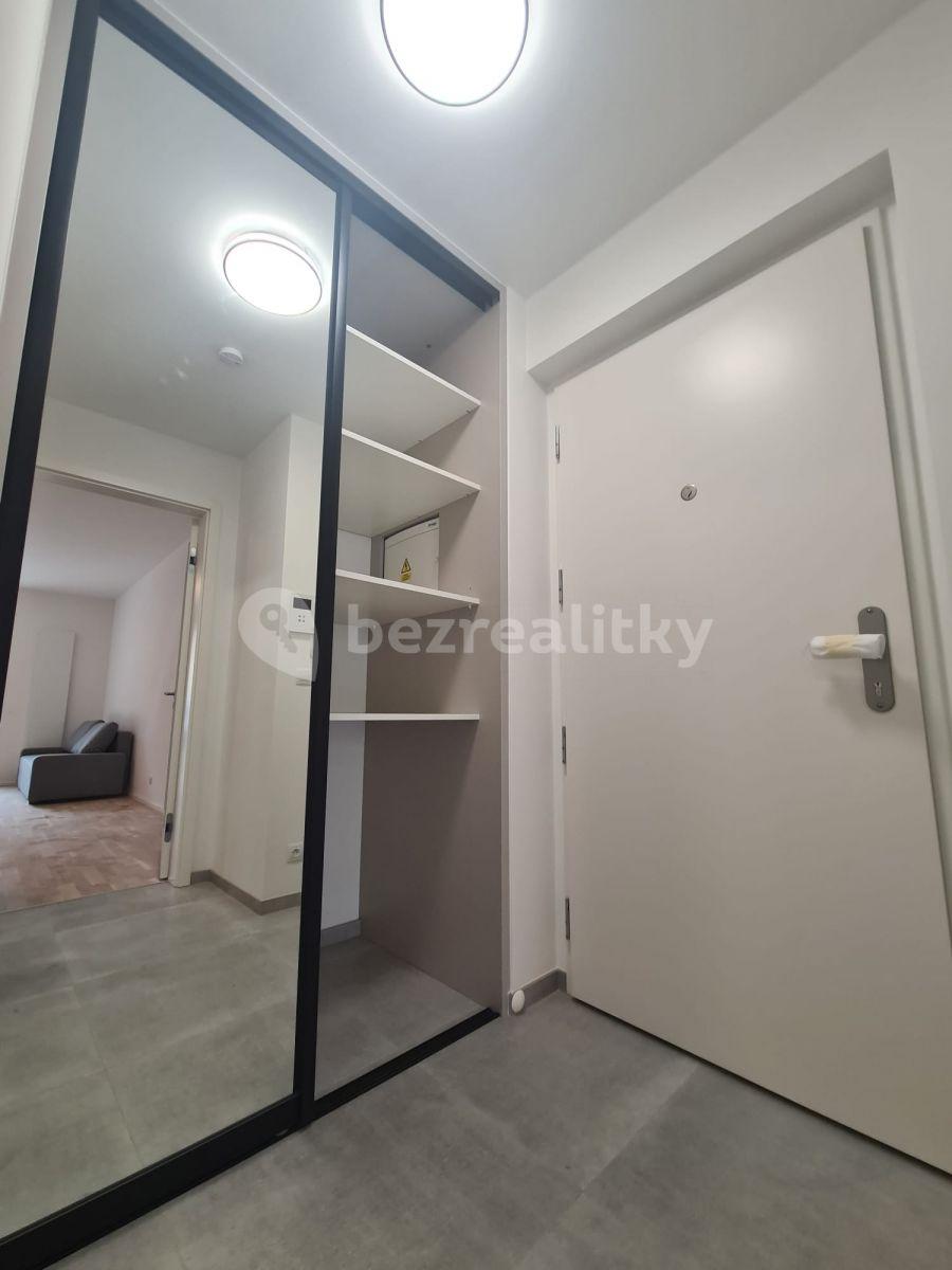 Studio flat to rent, 35 m², Prague, Prague