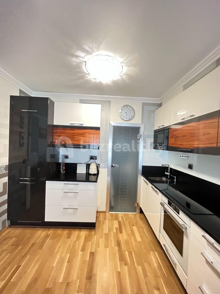 2 bedroom with open-plan kitchen flat for sale, 91 m², Hlubocká, Prague, Prague