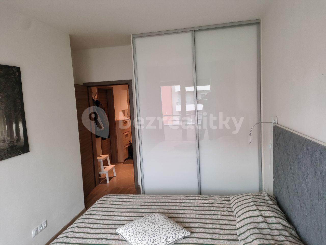 1 bedroom with open-plan kitchen flat to rent, 53 m², Hlučkova, Prague, Prague