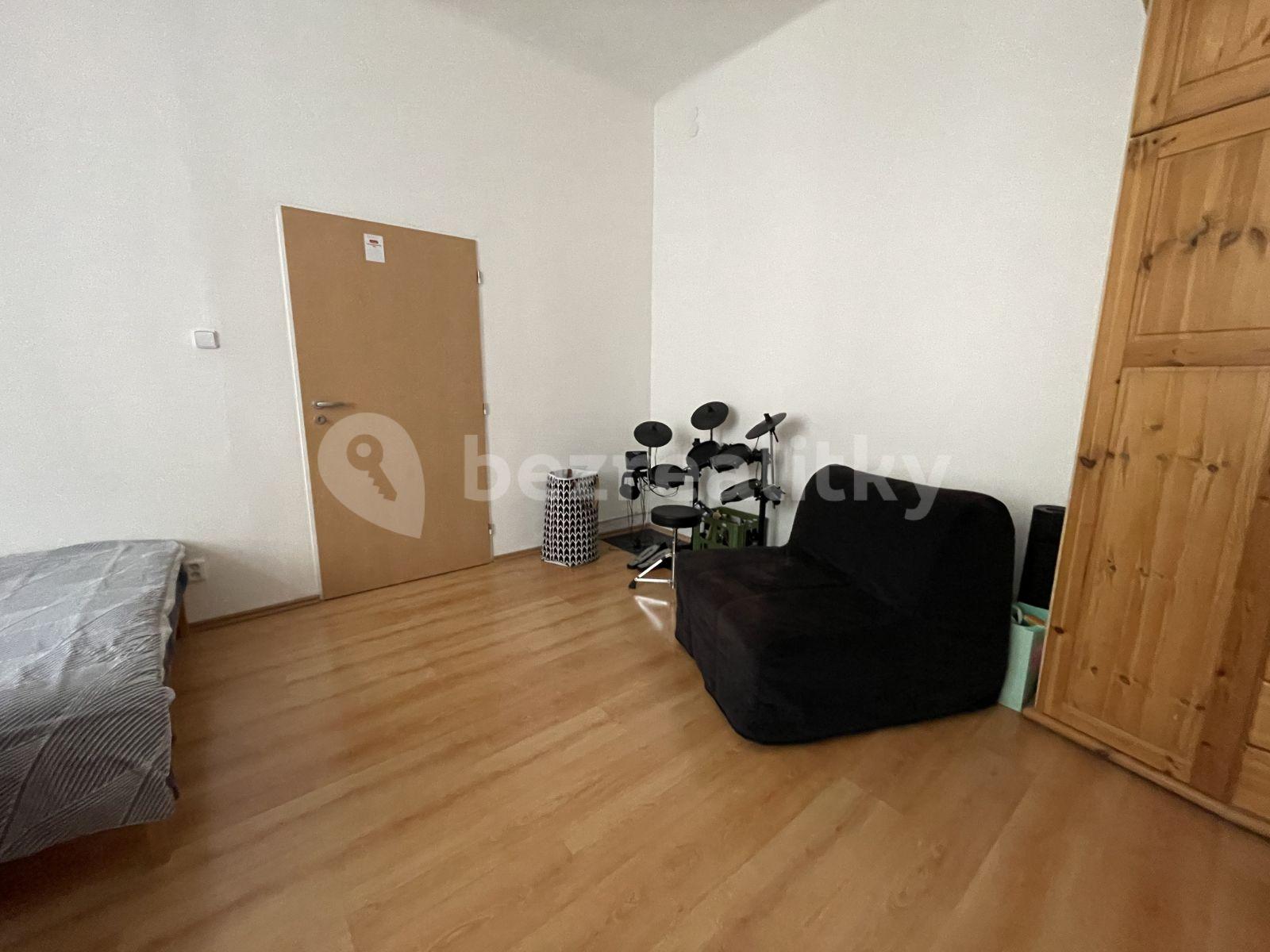 2 bedroom with open-plan kitchen flat to rent, 83 m², Soukenická, Brno, Jihomoravský Region