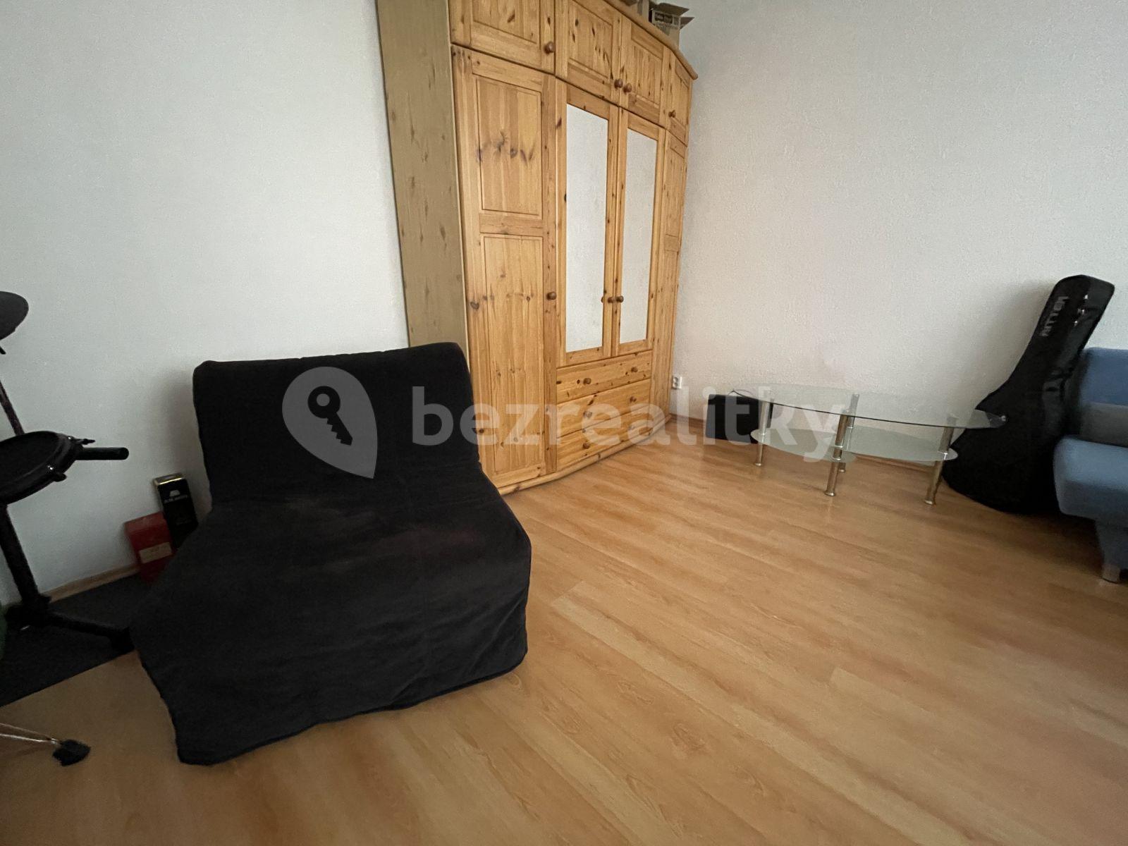 2 bedroom with open-plan kitchen flat to rent, 83 m², Soukenická, Brno, Jihomoravský Region