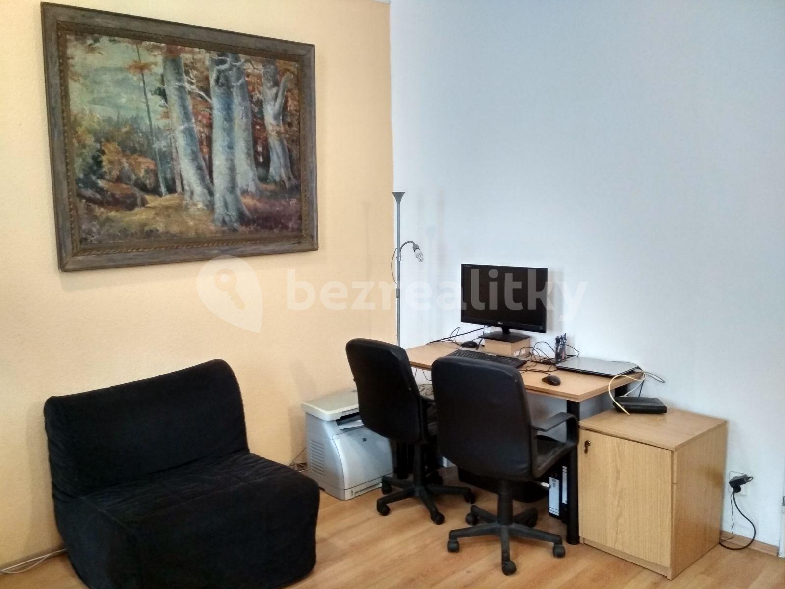 2 bedroom with open-plan kitchen flat to rent, 83 m², Soukenická, Brno, Jihomoravský Region