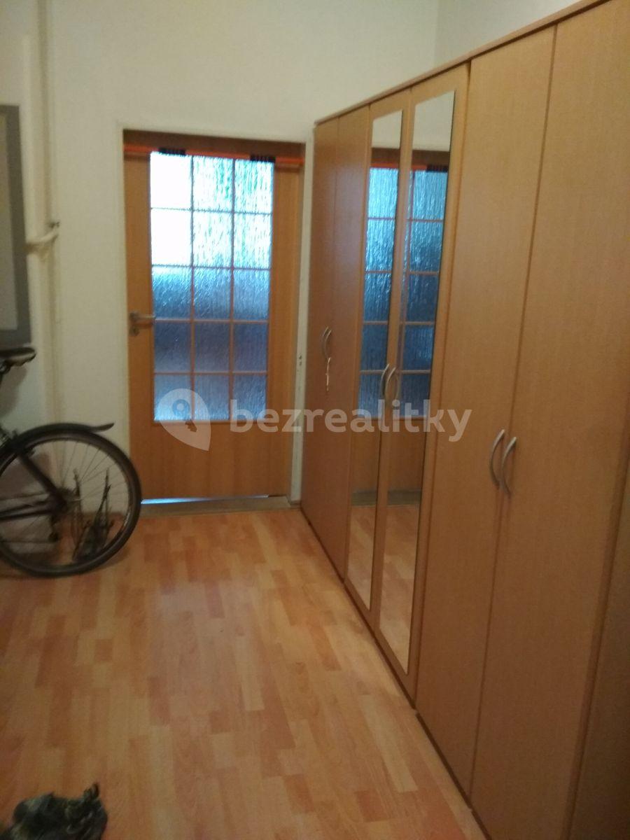 2 bedroom with open-plan kitchen flat to rent, 83 m², Soukenická, Brno, Jihomoravský Region