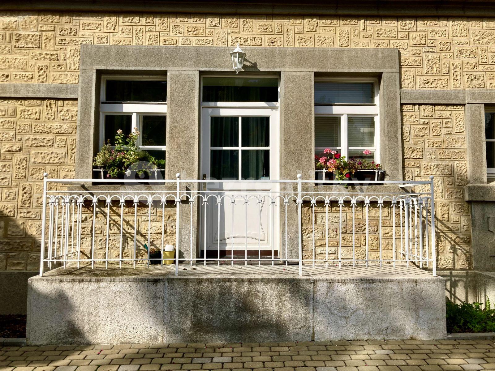 Studio flat to rent, 30 m², V Šáreckém údolí, Prague, Prague