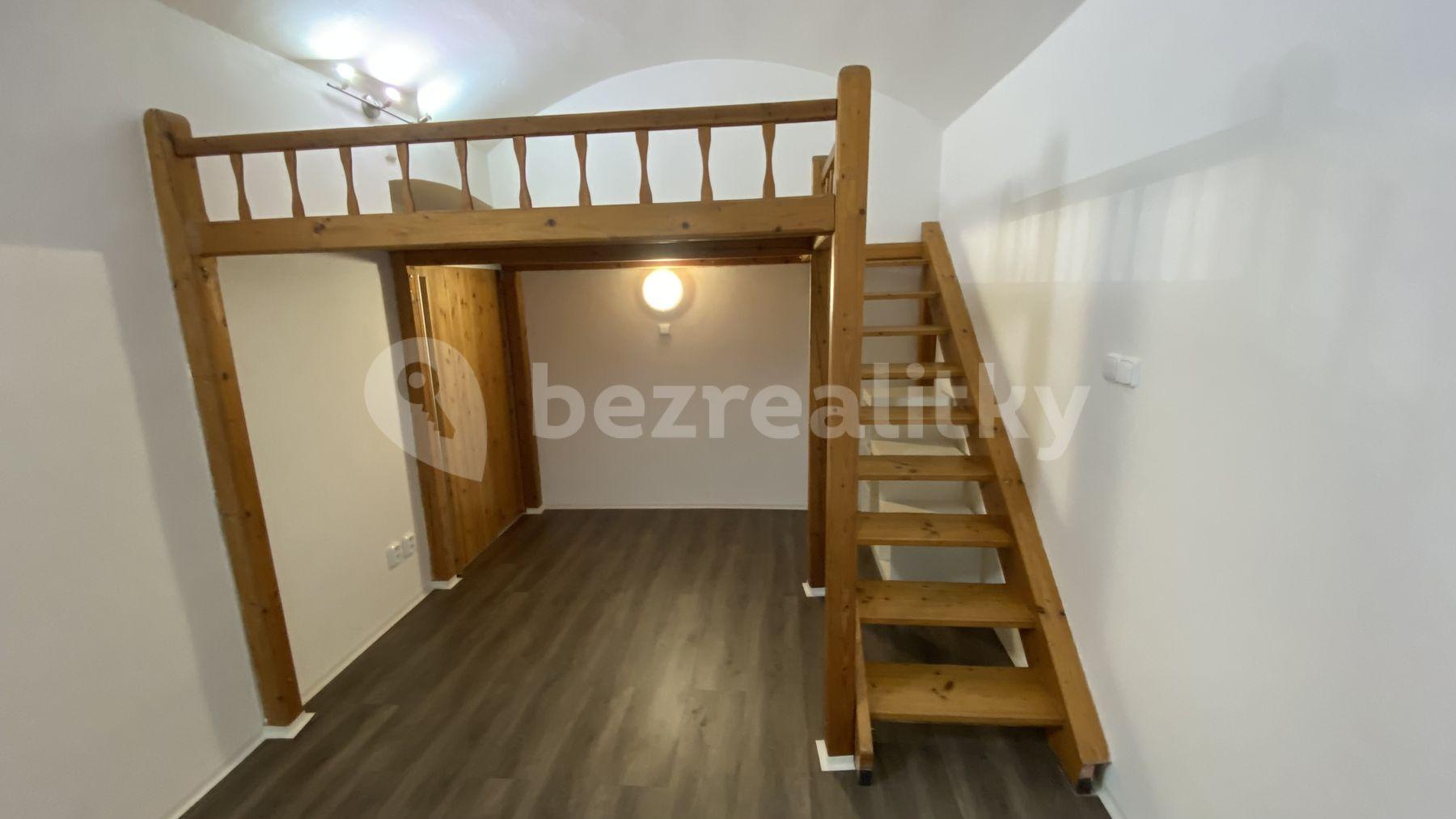 1 bedroom flat to rent, 37 m², U Dráhy, Plzeň, Plzeňský Region