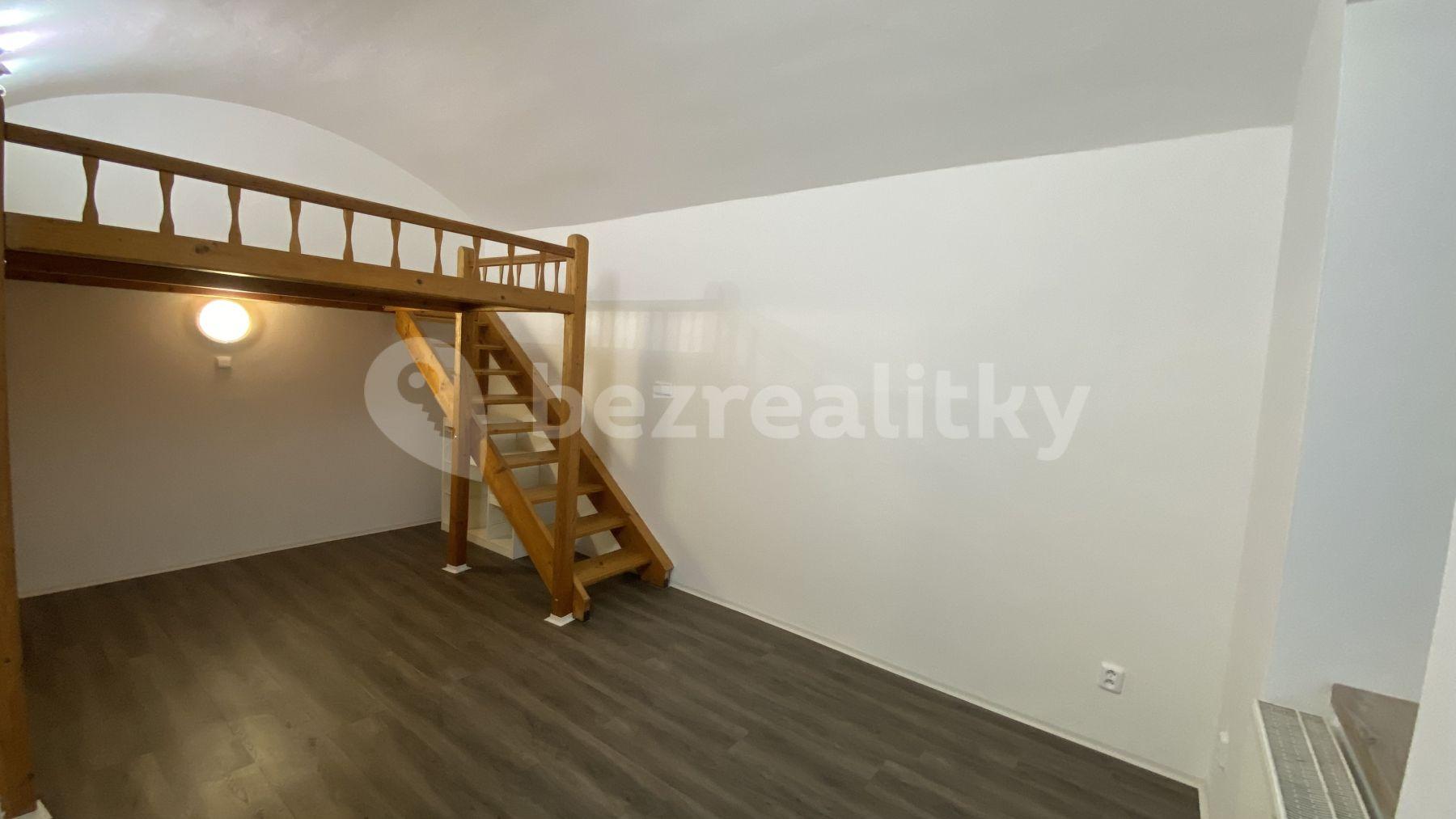 1 bedroom flat to rent, 37 m², U Dráhy, Plzeň, Plzeňský Region