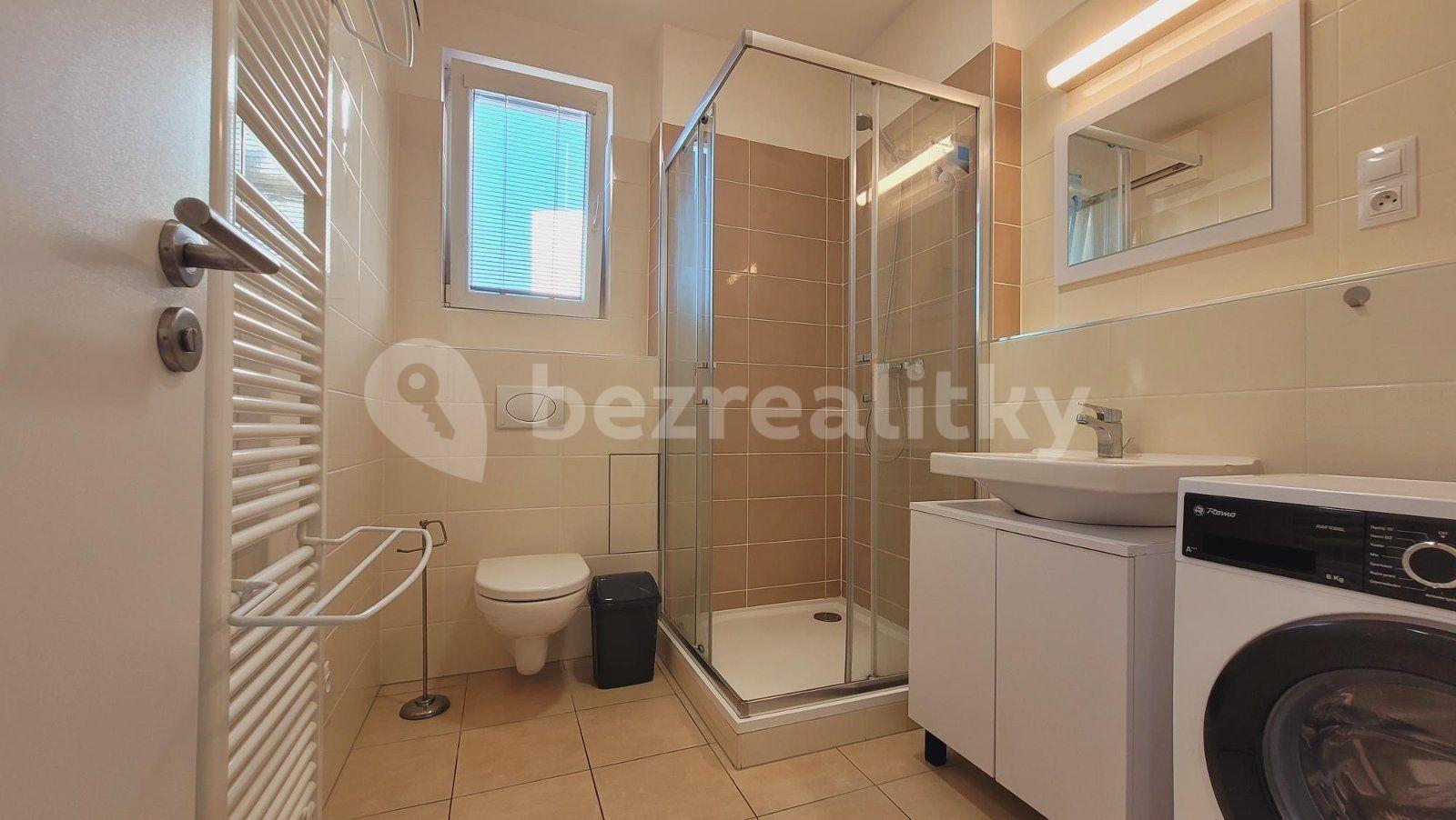 2 bedroom flat to rent, 43 m², Magisterská, Plzeň, Plzeňský Region