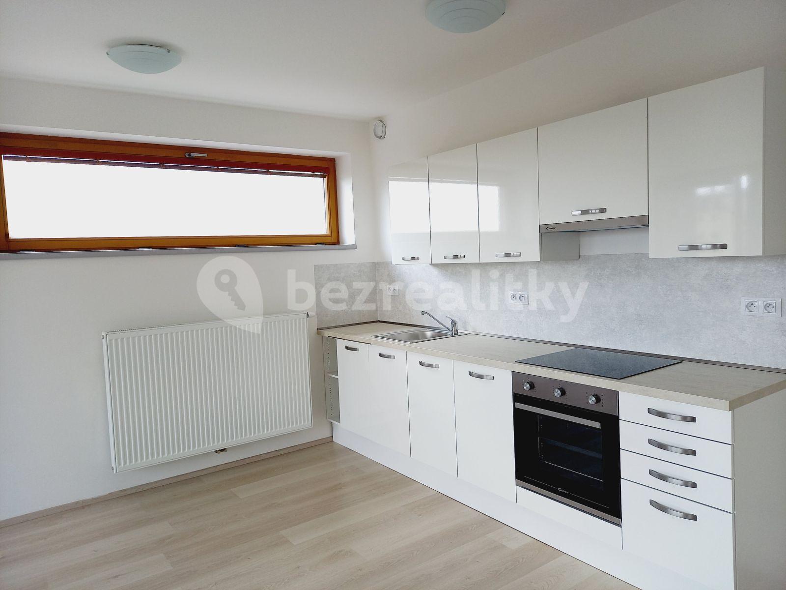 1 bedroom with open-plan kitchen flat to rent, 60 m², Tovární, Čelákovice, Středočeský Region