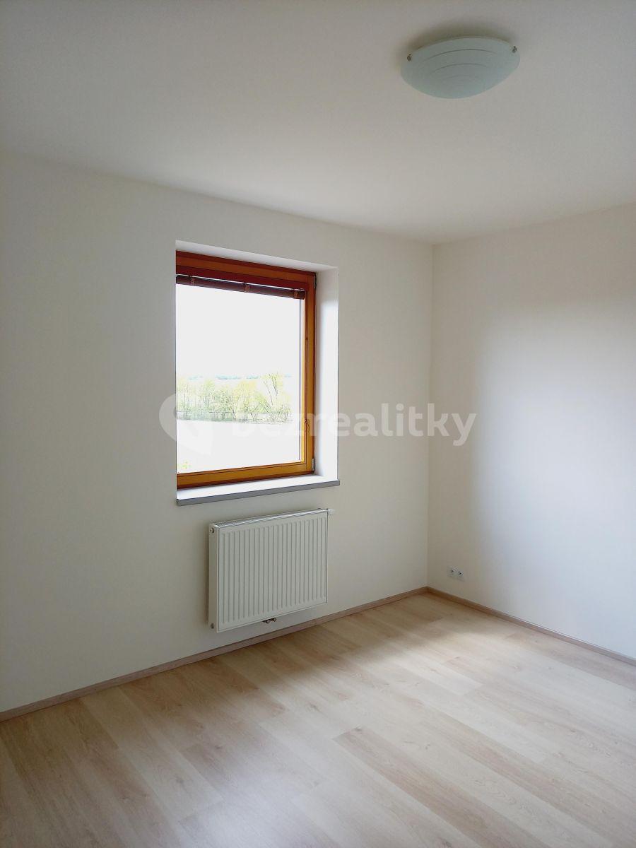 1 bedroom with open-plan kitchen flat to rent, 60 m², Tovární, Čelákovice, Středočeský Region