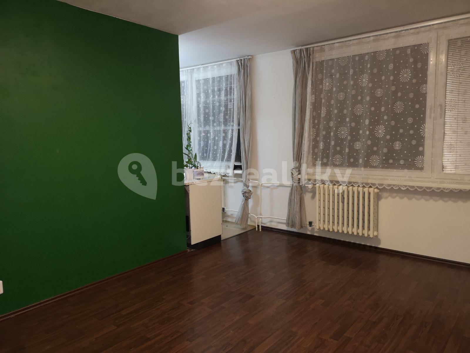 Studio flat to rent, 30 m², Benešovská, Kladno, Středočeský Region