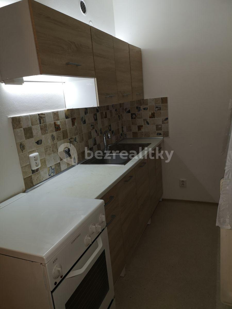 Studio flat to rent, 30 m², Benešovská, Kladno, Středočeský Region