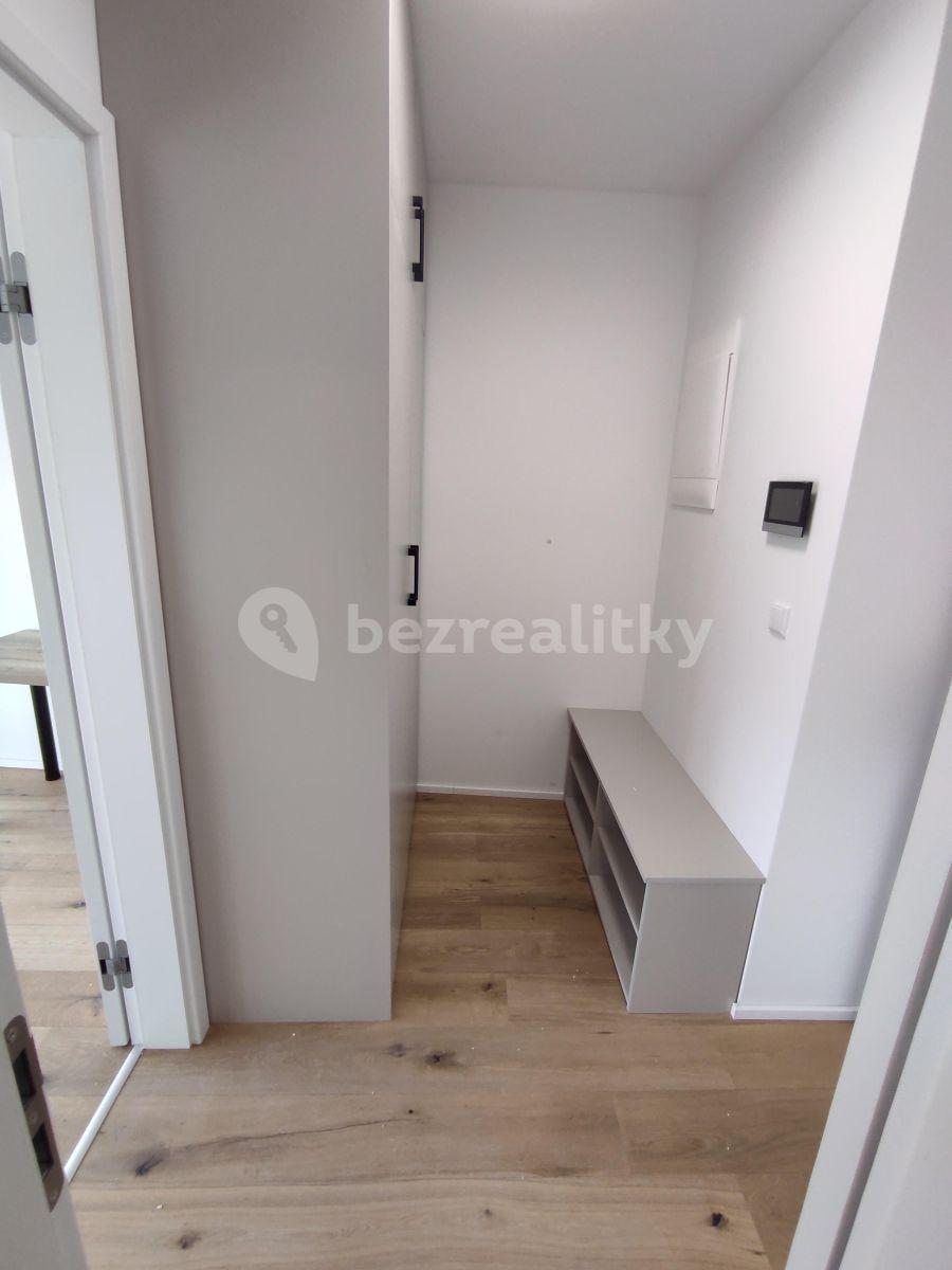 Studio flat to rent, 38 m², Kurandové, Prague, Prague