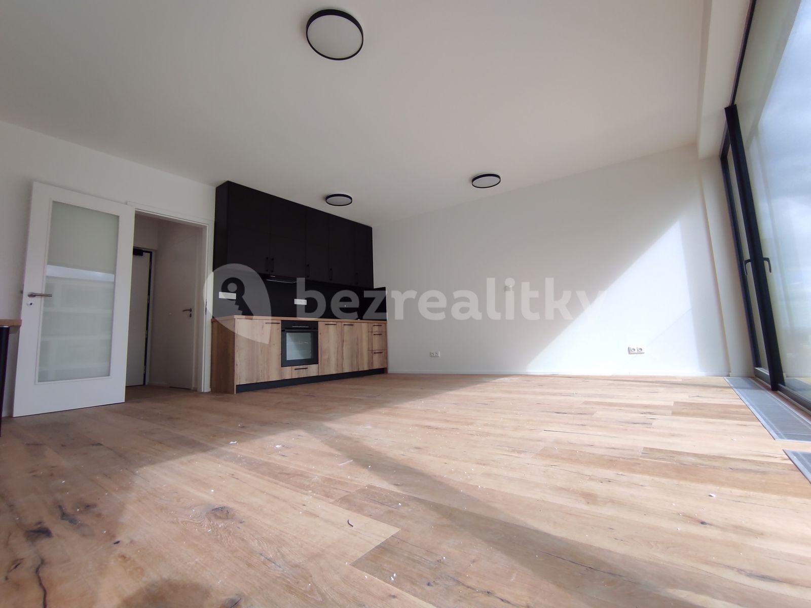 Studio flat to rent, 38 m², Kurandové, Prague, Prague