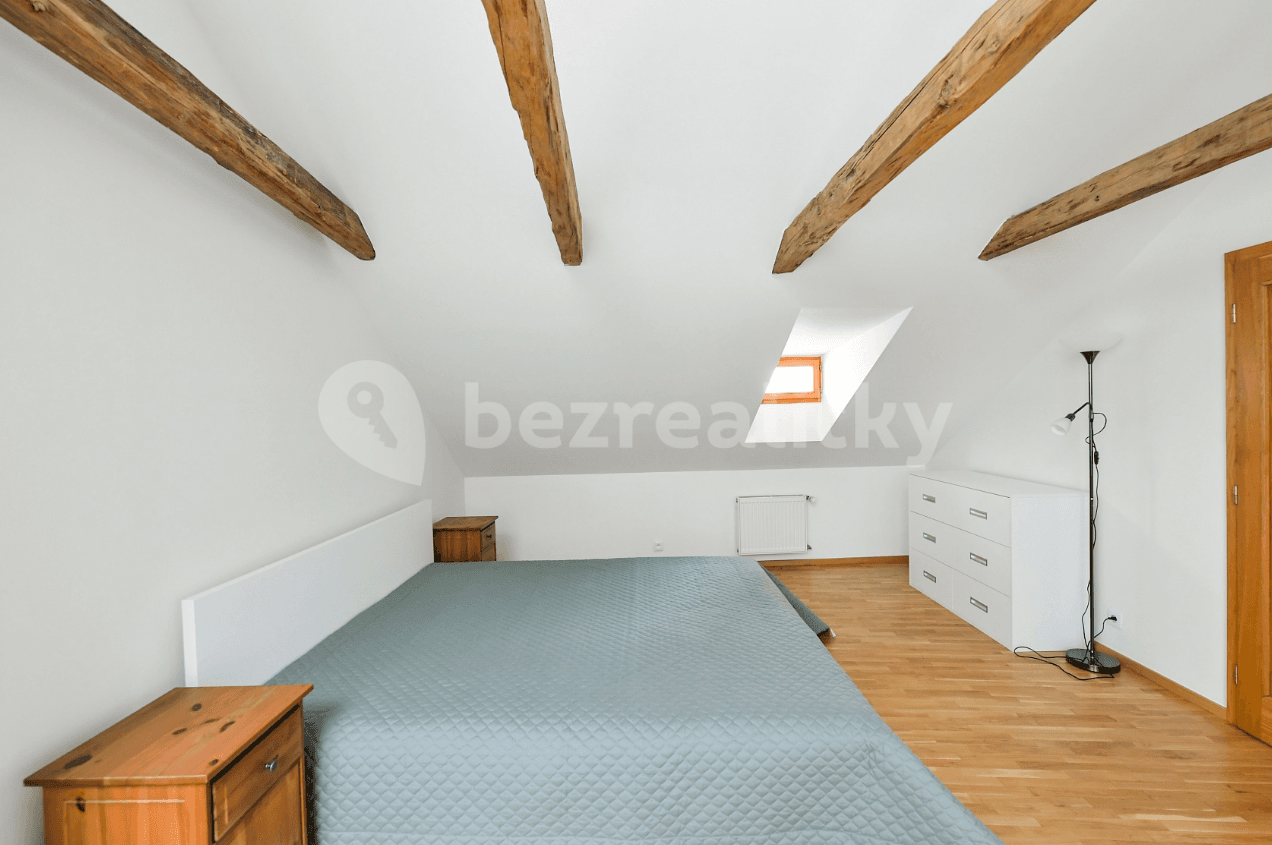 4 bedroom flat to rent, 196 m², Anenská, Prague, Prague