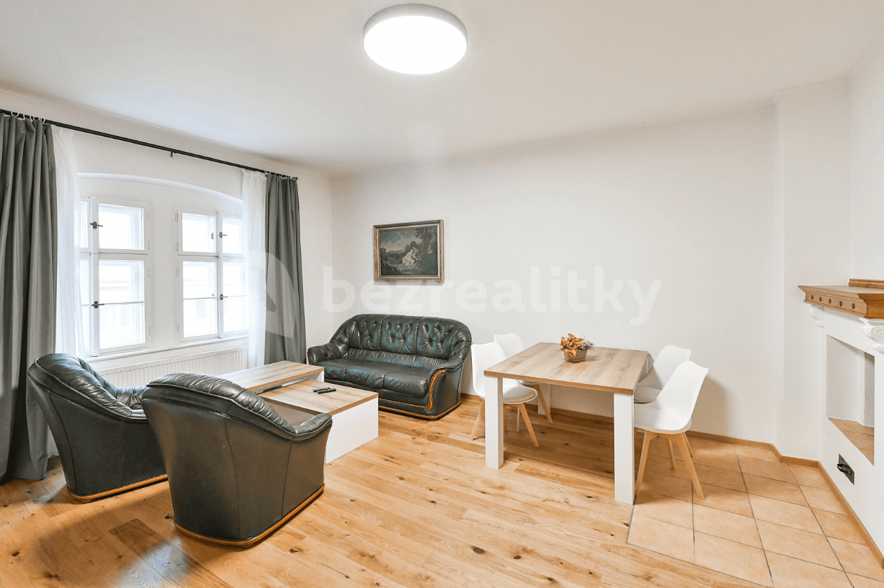 4 bedroom flat to rent, 196 m², Anenská, Prague, Prague