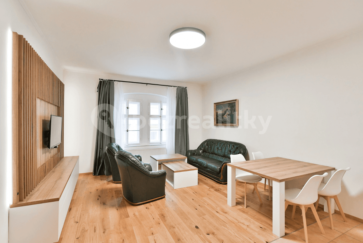 4 bedroom flat to rent, 196 m², Anenská, Prague, Prague