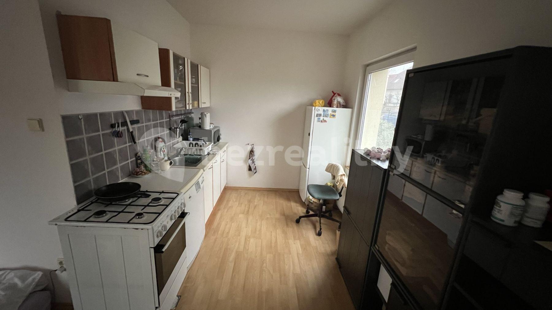 Studio flat to rent, 35 m², Pod Hloubětínskou zastávkou, Prague, Prague