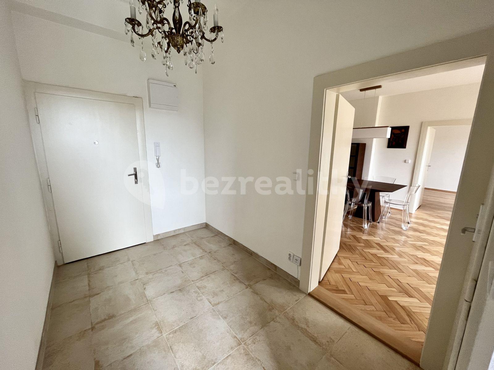 1 bedroom with open-plan kitchen flat to rent, 64 m², Josefa Čapka, Kladno, Středočeský Region