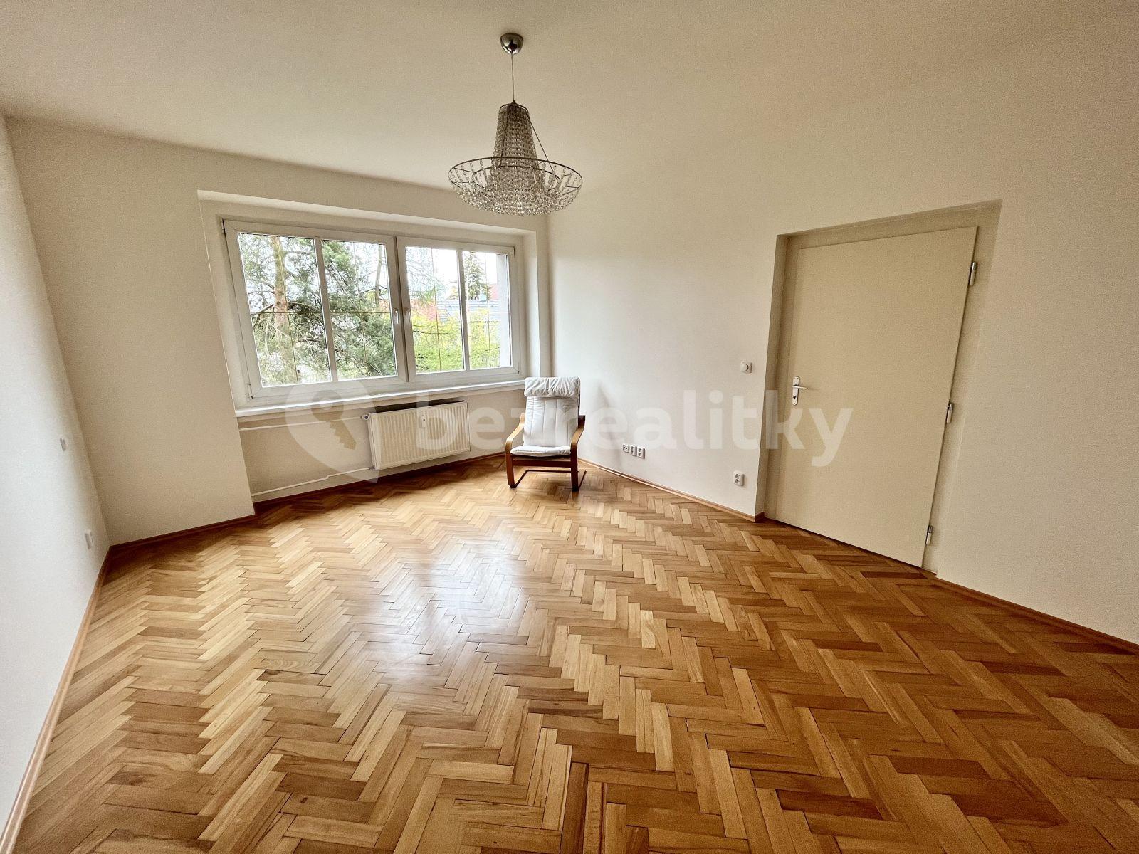 1 bedroom with open-plan kitchen flat to rent, 64 m², Josefa Čapka, Kladno, Středočeský Region