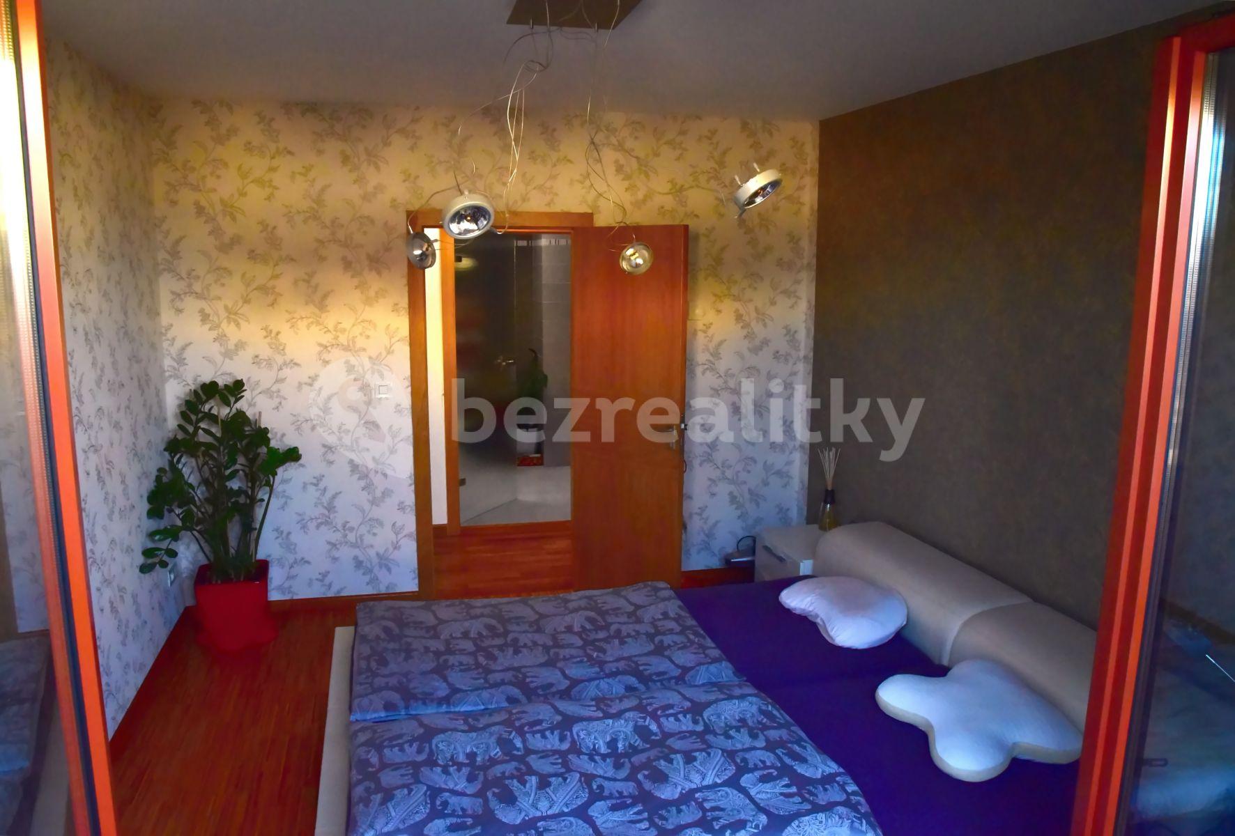 3 bedroom with open-plan kitchen flat for sale, 201 m², Marciho, Prague, Prague