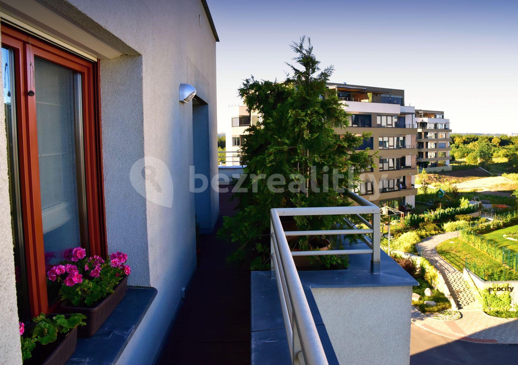 3 bedroom with open-plan kitchen flat for sale, 201 m², Marciho, Prague, Prague