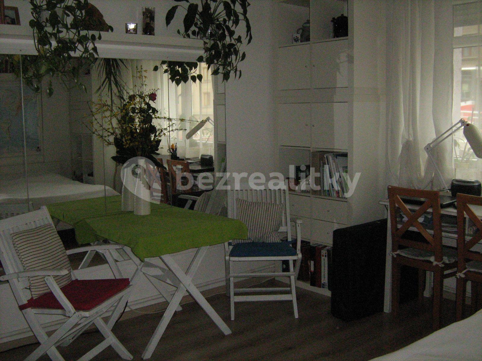 2 bedroom flat to rent, 51 m², Podbabská, Prague, Prague