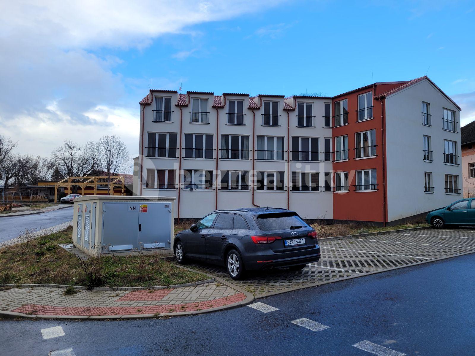 Studio flat to rent, 24 m², Škvorec, Středočeský Region