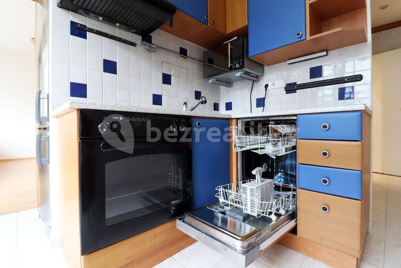 3 bedroom flat to rent, 78 m², Dreyerova, Prague, Prague