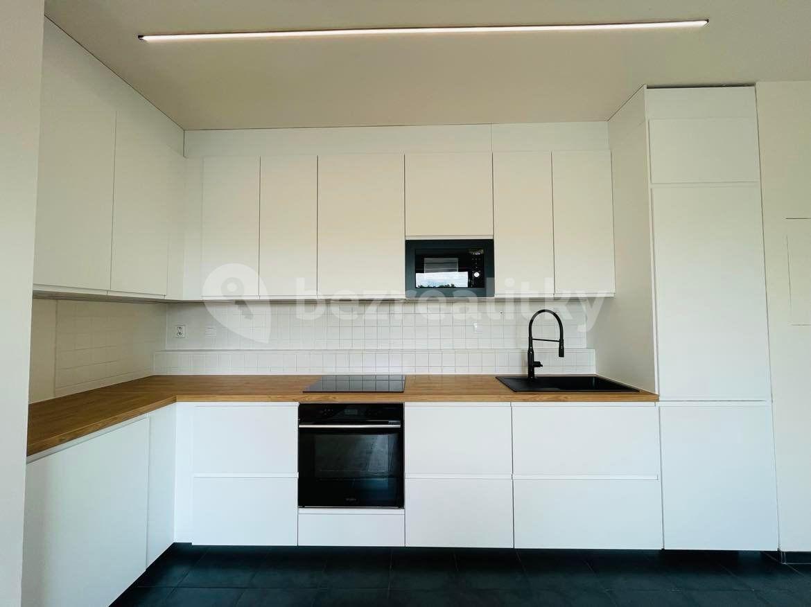 1 bedroom with open-plan kitchen flat to rent, 56 m², Vršovická, Prague, Prague