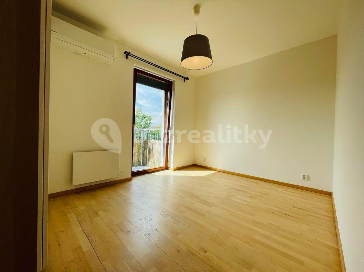 1 bedroom with open-plan kitchen flat to rent, 56 m², Vršovická, Prague, Prague