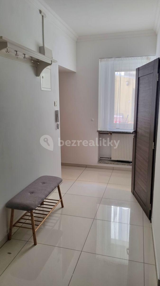 3 bedroom flat to rent, 95 m², Kozia, Bratislava - mestská časť Staré Mesto, Bratislavský Region