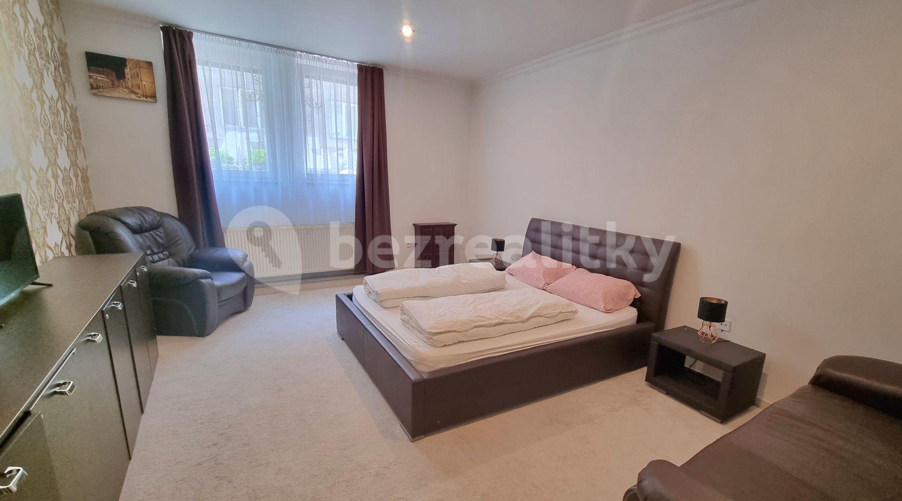 3 bedroom flat to rent, 95 m², Kozia, Bratislava - mestská časť Staré Mesto, Bratislavský Region