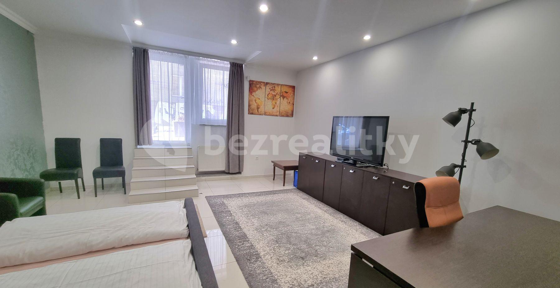 3 bedroom flat to rent, 95 m², Kozia, Bratislava - mestská časť Staré Mesto, Bratislavský Region