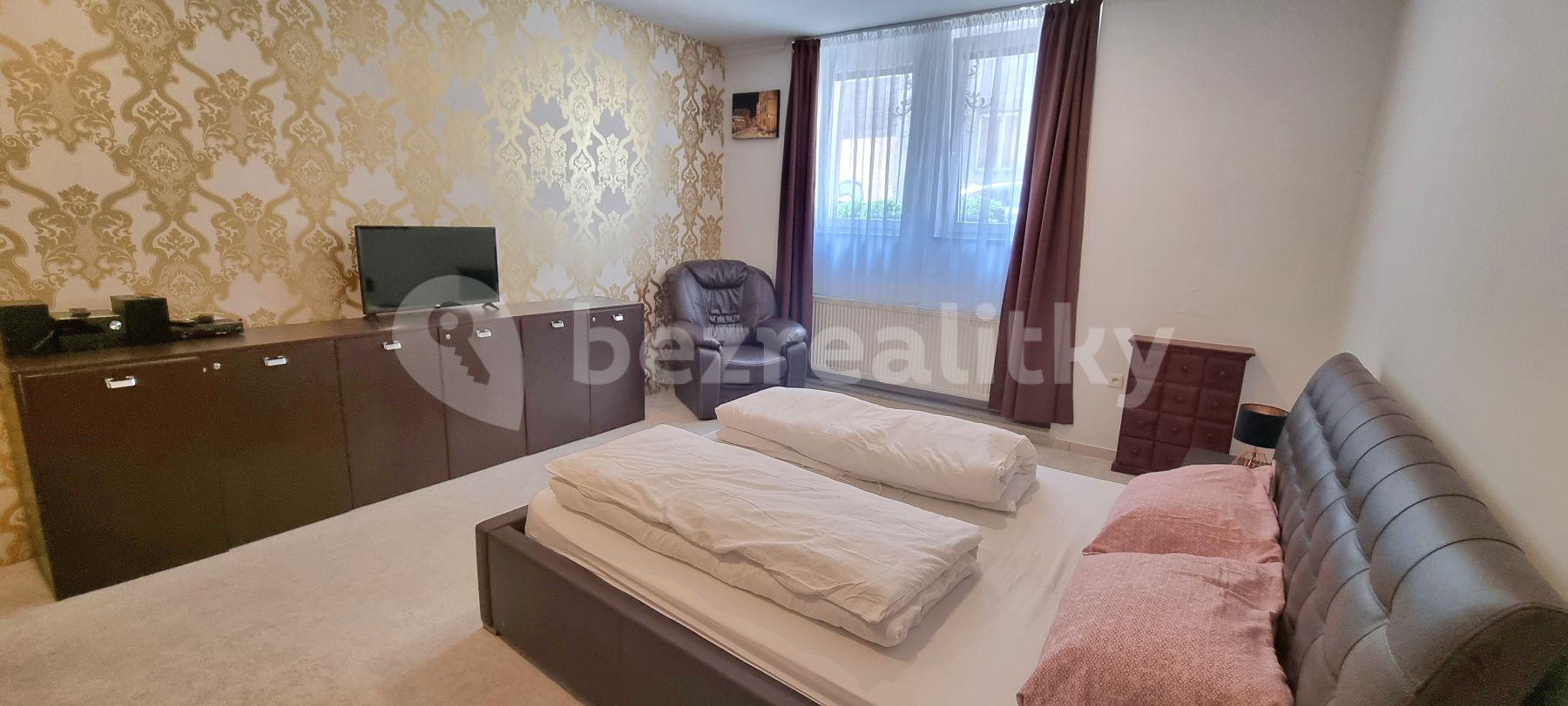 3 bedroom flat to rent, 95 m², Kozia, Bratislava - mestská časť Staré Mesto, Bratislavský Region