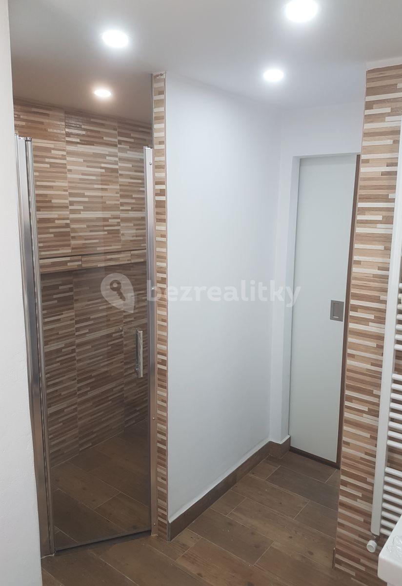 2 bedroom flat to rent, 56 m², Leoše Janáčka, Jihlava, Vysočina Region