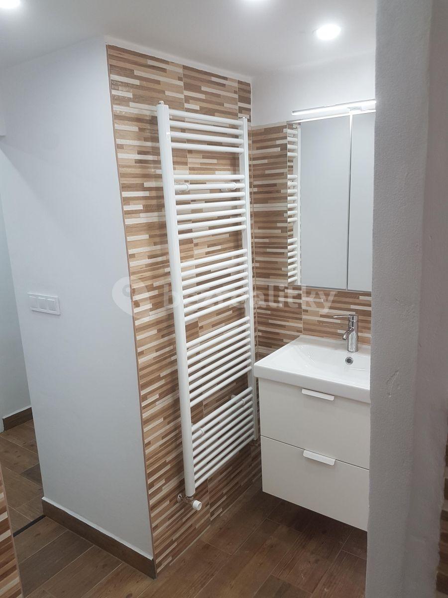 2 bedroom flat to rent, 56 m², Leoše Janáčka, Jihlava, Vysočina Region