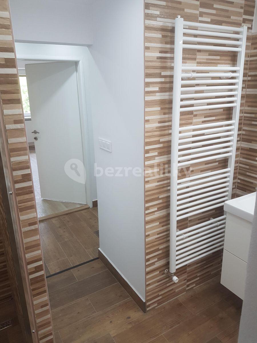 2 bedroom flat to rent, 56 m², Leoše Janáčka, Jihlava, Vysočina Region