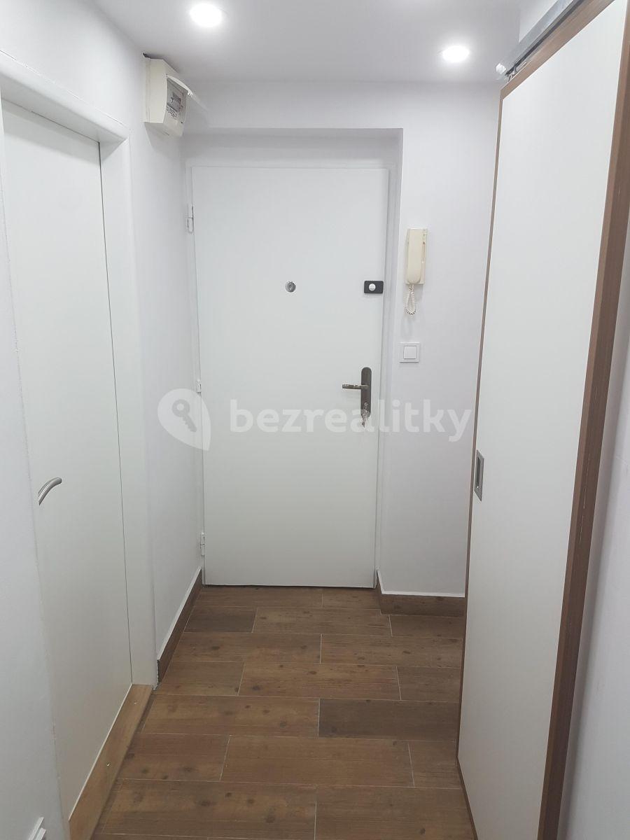 2 bedroom flat to rent, 56 m², Leoše Janáčka, Jihlava, Vysočina Region